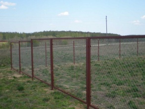 Забор из сетки рабицы в натяг секционный 12 метров фото в Дзержинске